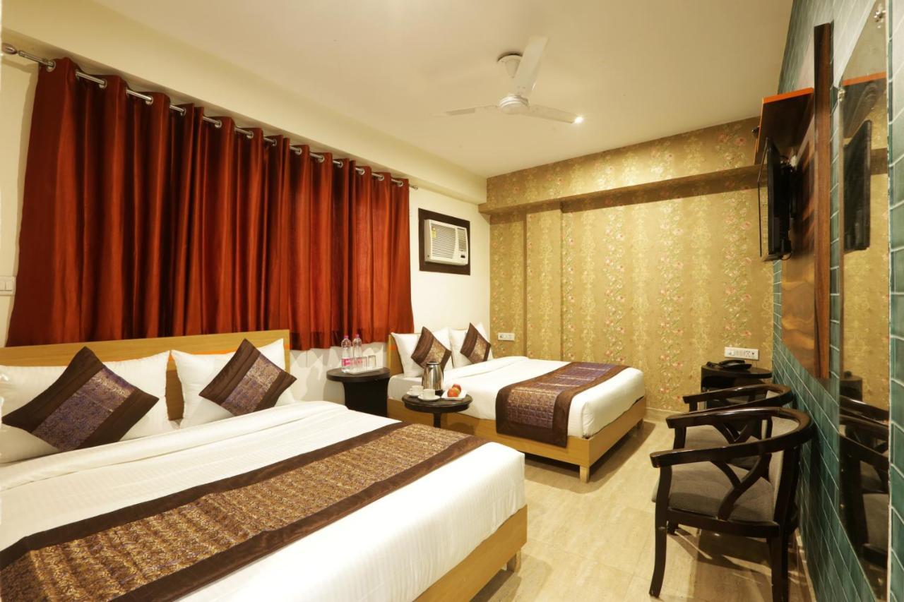 Hotel Airport Star New Delhi Exterior photo